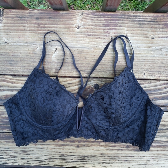 Love Honey Lingerie Other - Love Honey Lingerie Black Lace Bra With Underwire and Unique Straps - 5X/6X